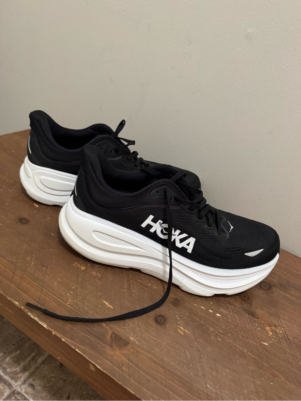 HOKA Bondi Women’s Sneakers Size 10 - Picture 2 of 8